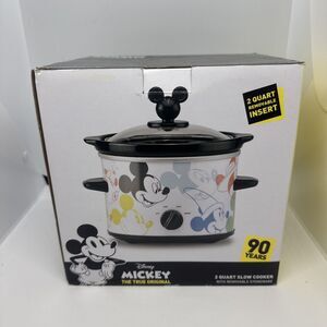 Disney Mickey Mouse 90 Years 2 Quart Slow Cooker Crock Pot w/Removable Stoneware